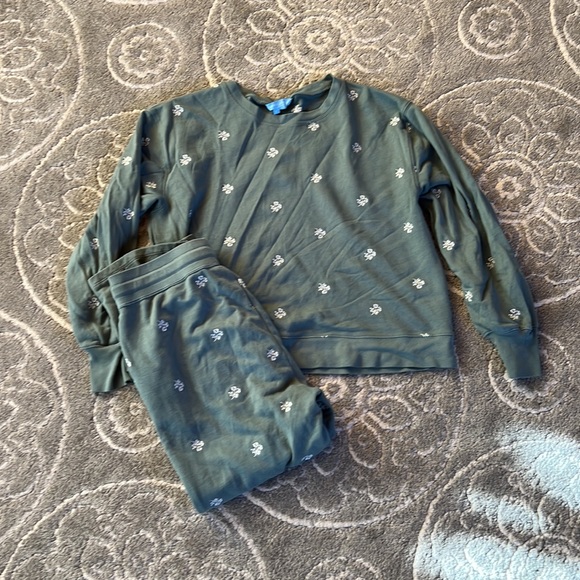 Draper James jogger set - Picture 2 of 3